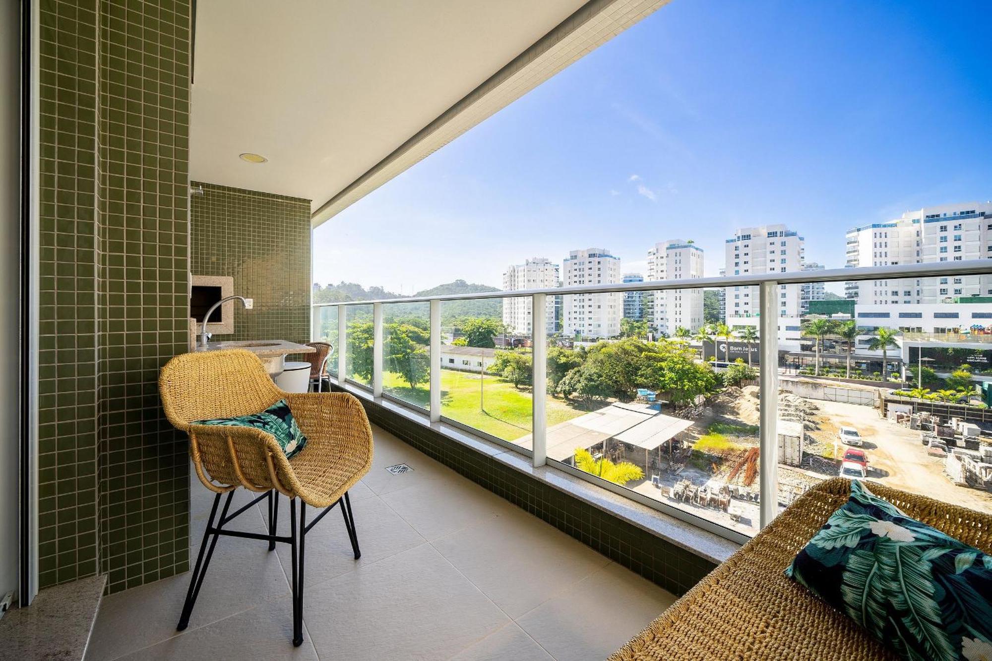 Apto Charmoso C/ Varanda A 150m Da Abc0403 Apartment Itajai